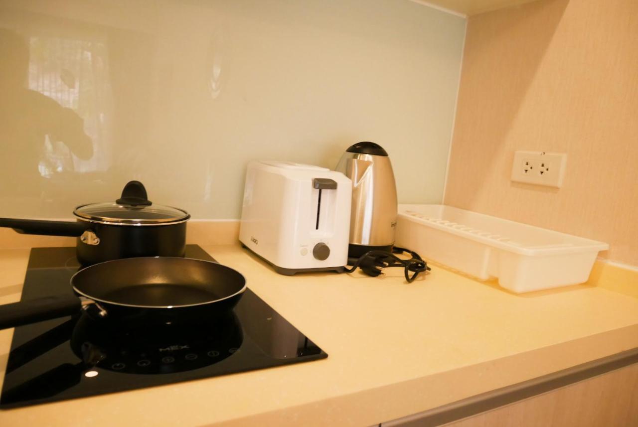 Seven Seas Pattaya Poolside Room ห้องติดสระ Jomtien Beach Exterior foto