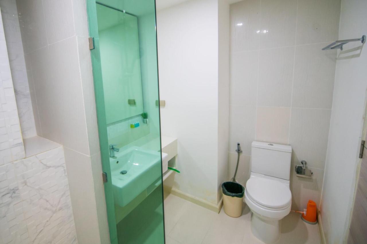 Seven Seas Pattaya Poolside Room ห้องติดสระ Jomtien Beach Exterior foto