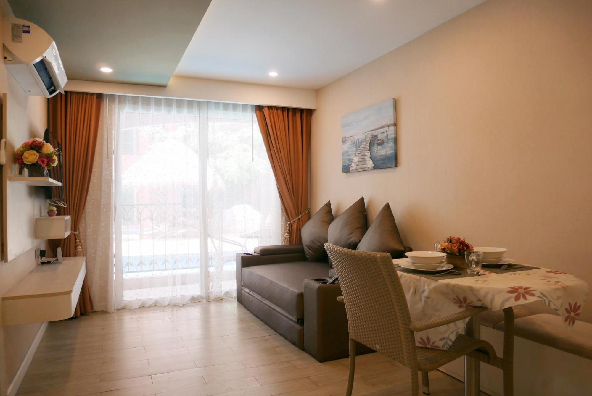 Seven Seas Pattaya Poolside Room ห้องติดสระ Jomtien Beach Exterior foto